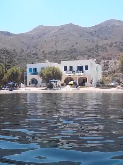 Pavlos Rooms Livadia  Eksteriør billede