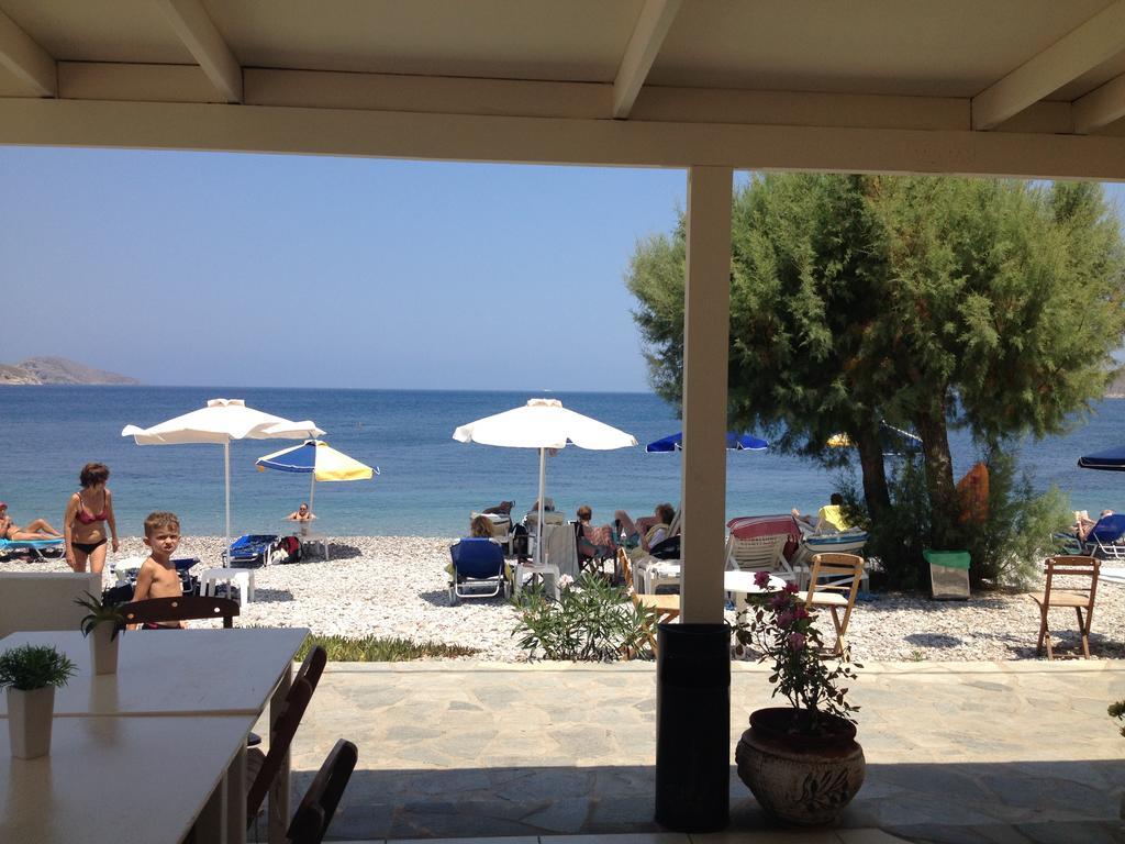 Pavlos Rooms Livadia  Eksteriør billede
