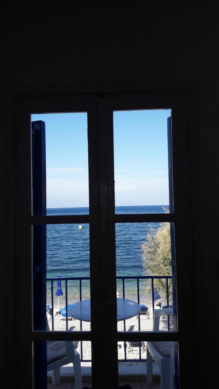 Pavlos Rooms Livadia  Eksteriør billede
