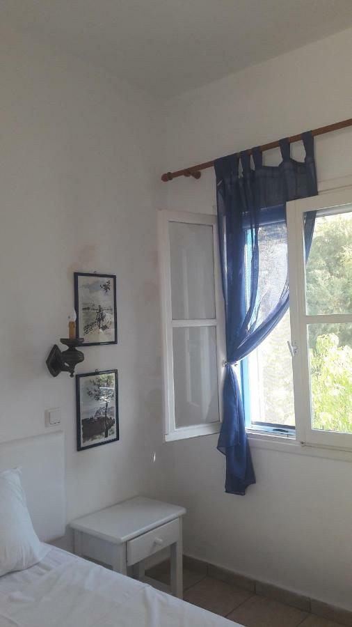 Pavlos Rooms Livadia  Eksteriør billede